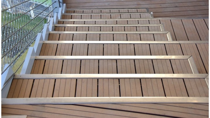 پل طبیعت و دستاوردهای صنعتی تنها سازنده کفپوش چوبپلاست این سازه پل طبیعت و دستاوردهای صنعتی تنها سازنده کفپوش چوبپلاست این سازه