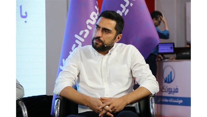 گفتگو با سهیل صدیقی مدیر بازاریابی بیماه دات کام در حاشیه نمایشگاه صنعت مالی
